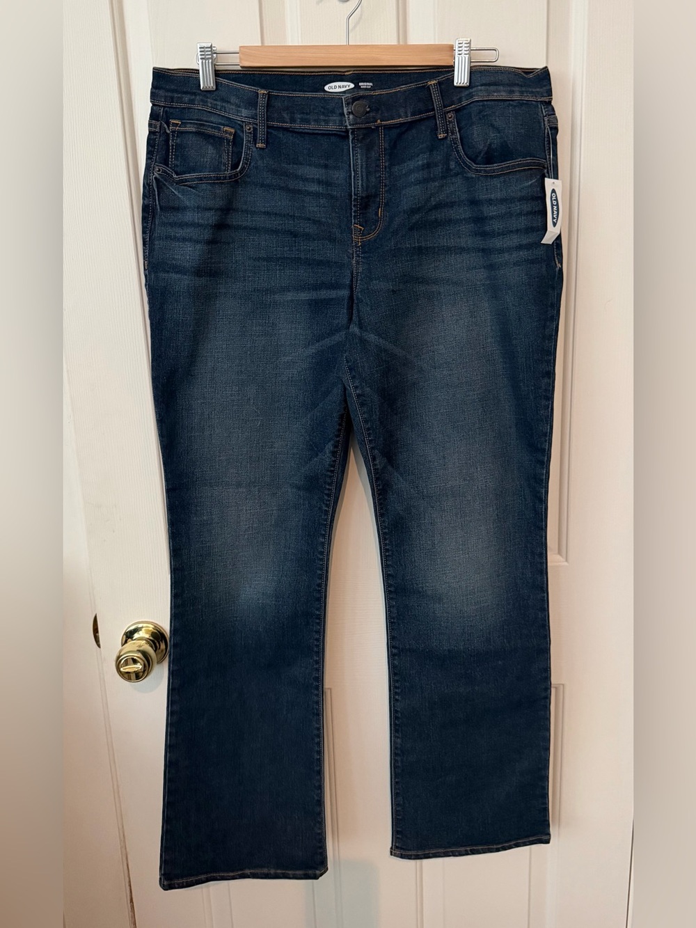 Old Navy Women’s Boot Cut Jeans in Dark Blue Wash 14 short